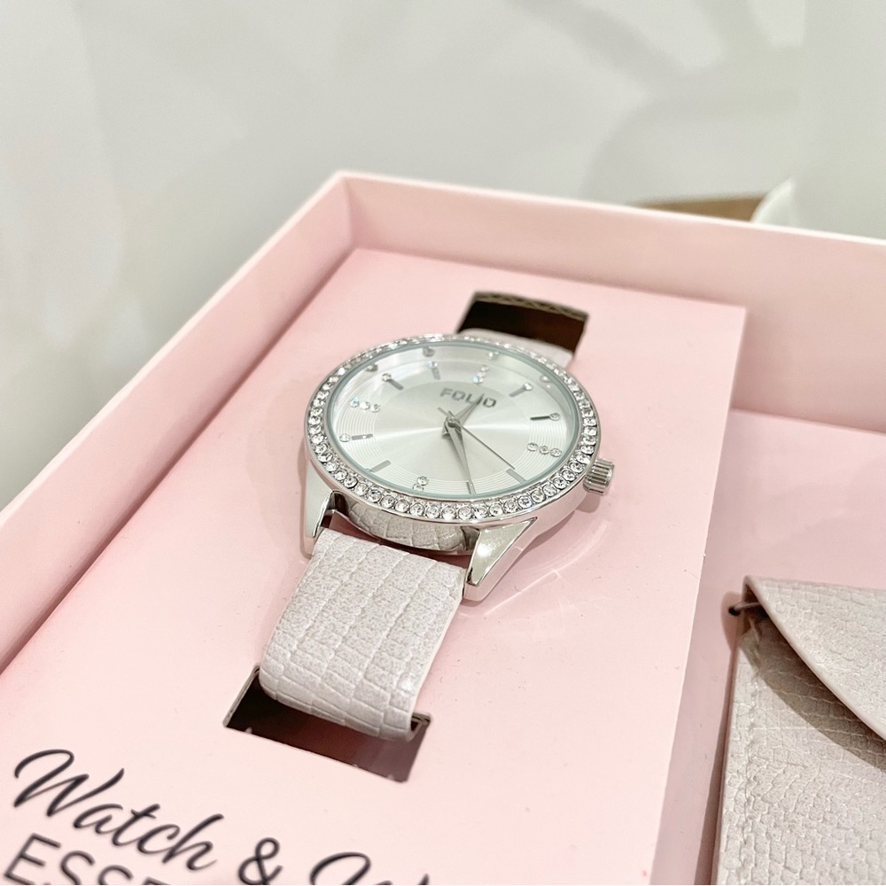 Cream and silver watch and wrist essentials gift box set - Picture 6 of 8